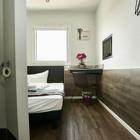 Hotel City Inn Hotel 3*